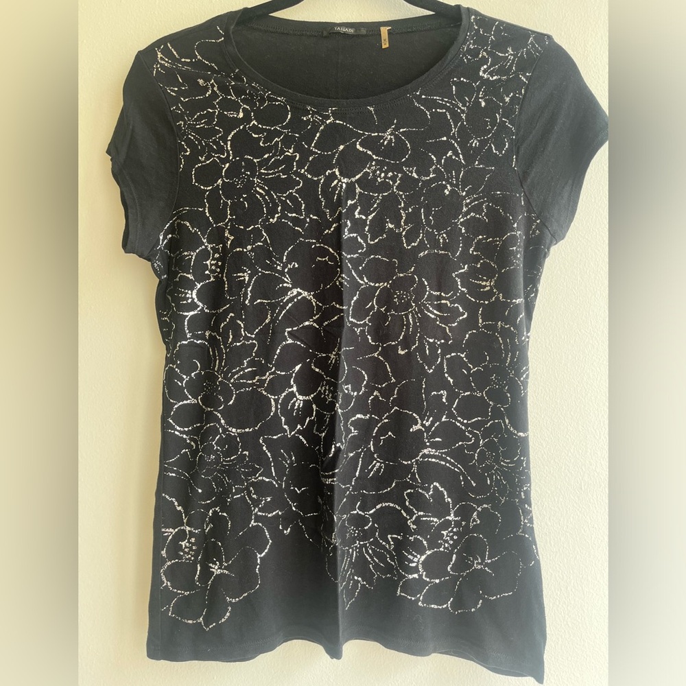 Tahari Black Floral Metallic Short Sleeve Knit Top